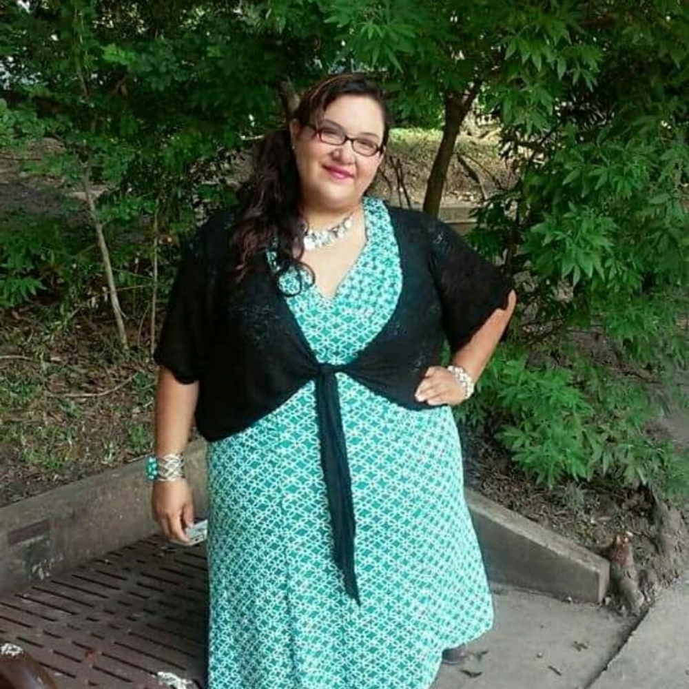 Meet your Posher, Adela